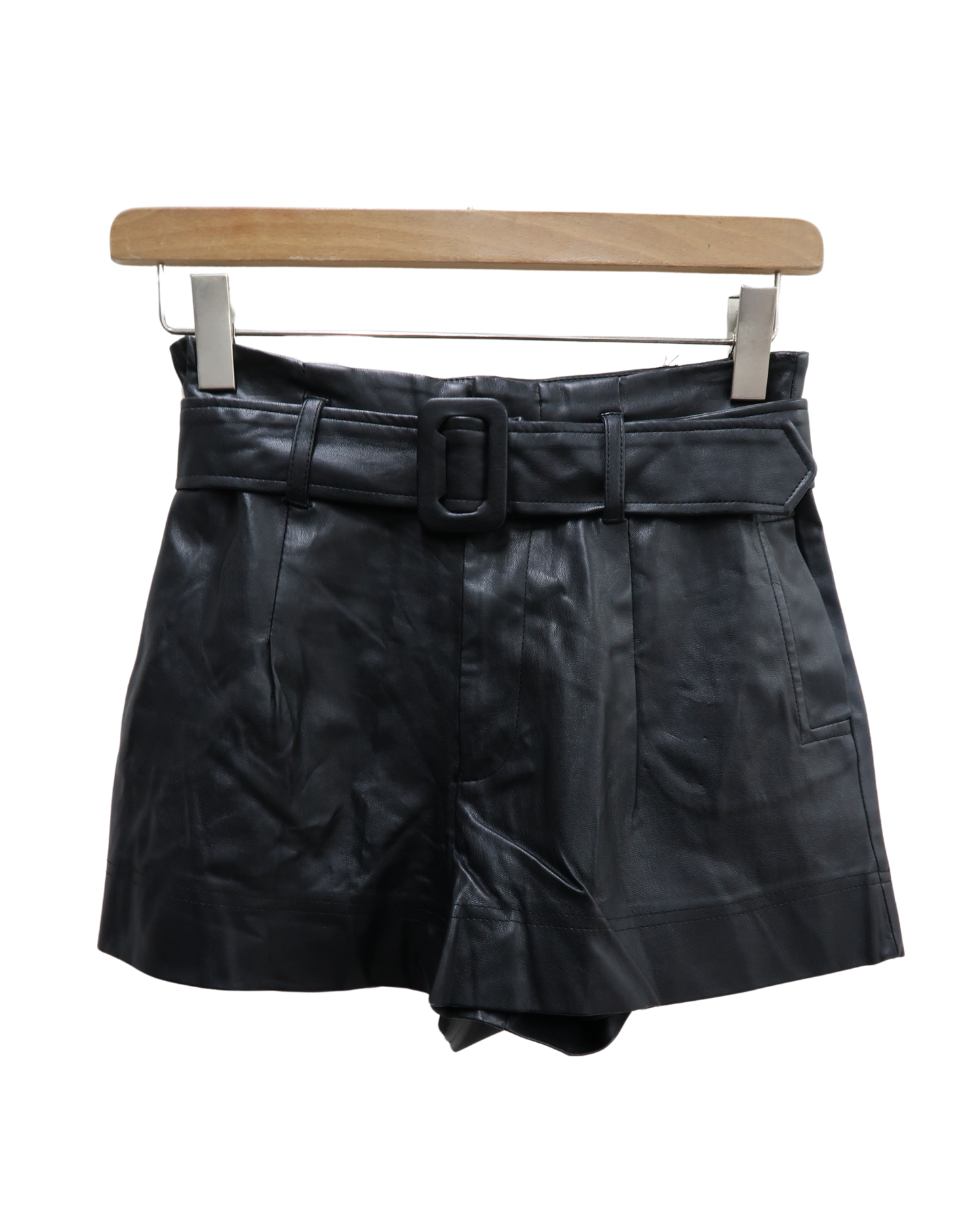 Short noir cintrée en simili cuir - Zara - S