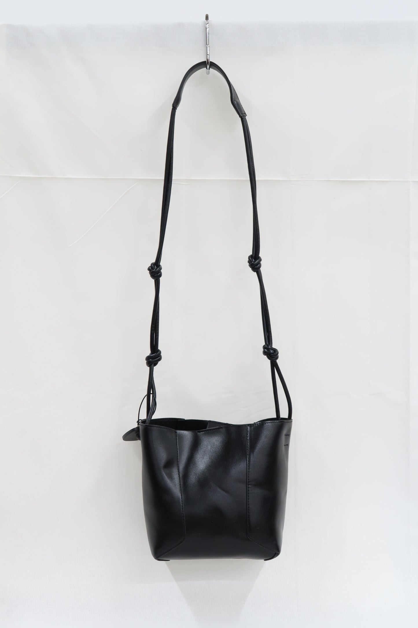Sac à bandoulière noir vintage en vinyle