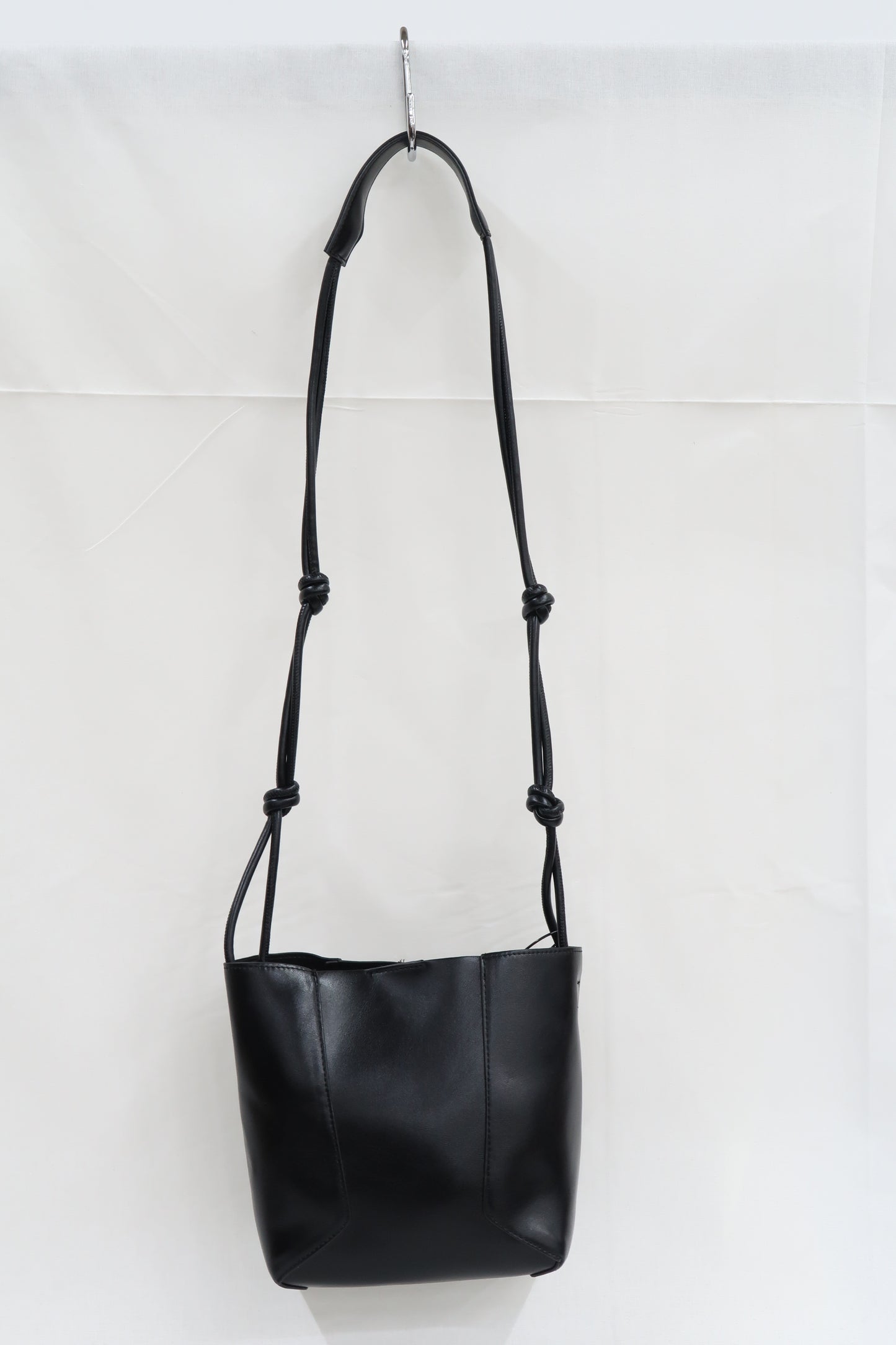 Sac à bandoulière noir vintage en vinyle