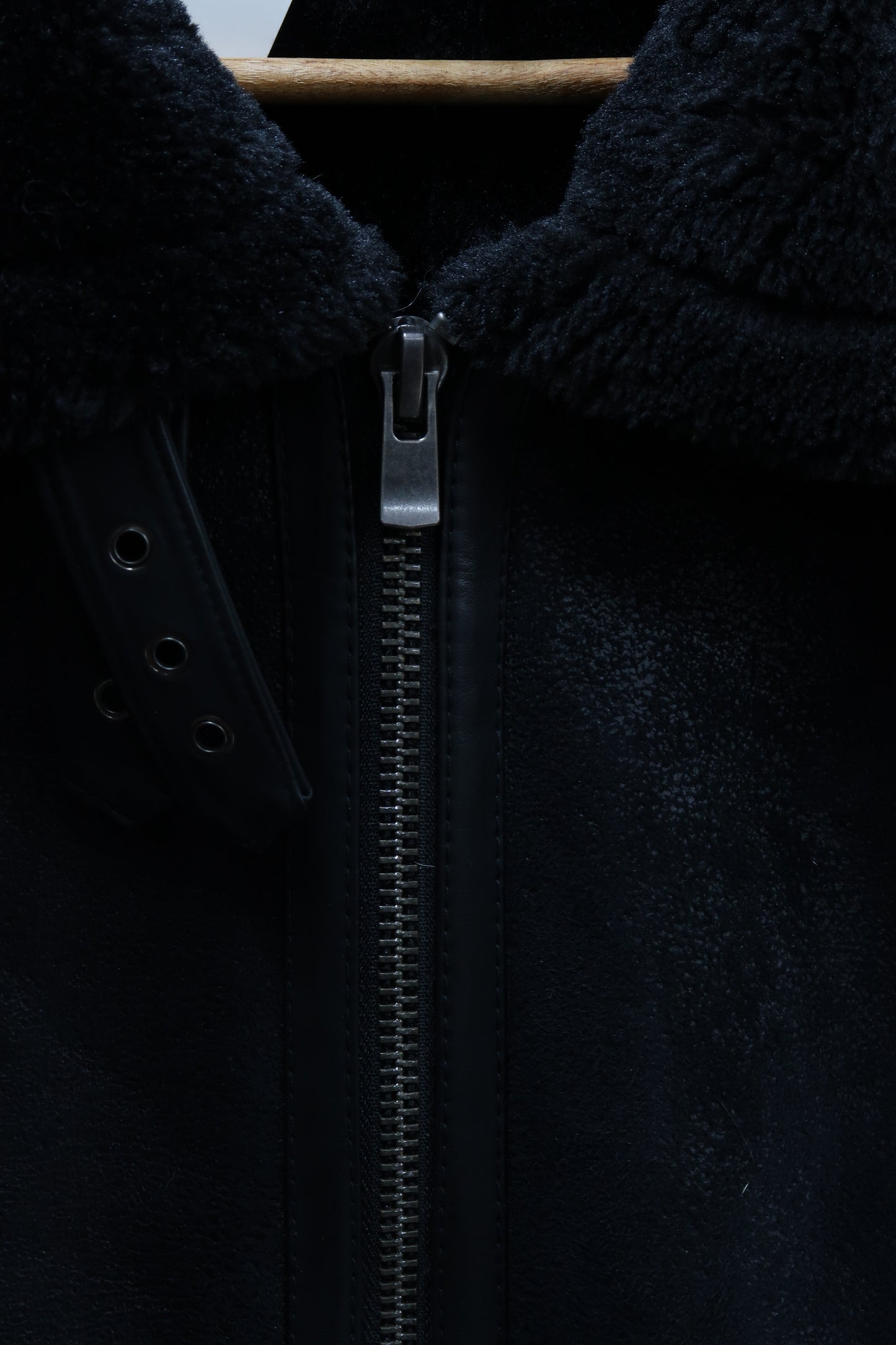 Manteau noire doublée moumoute noire - XL