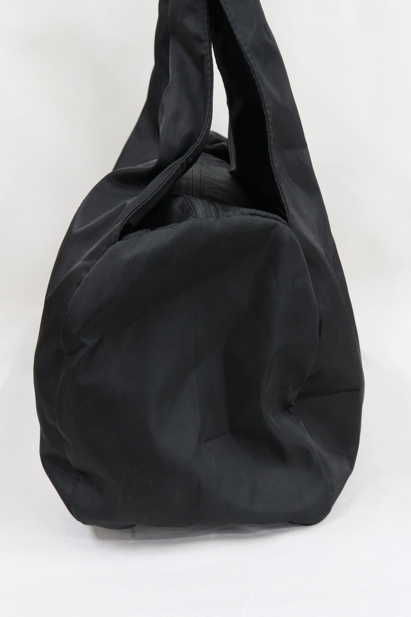 Sac à main noir en tissu impérméble