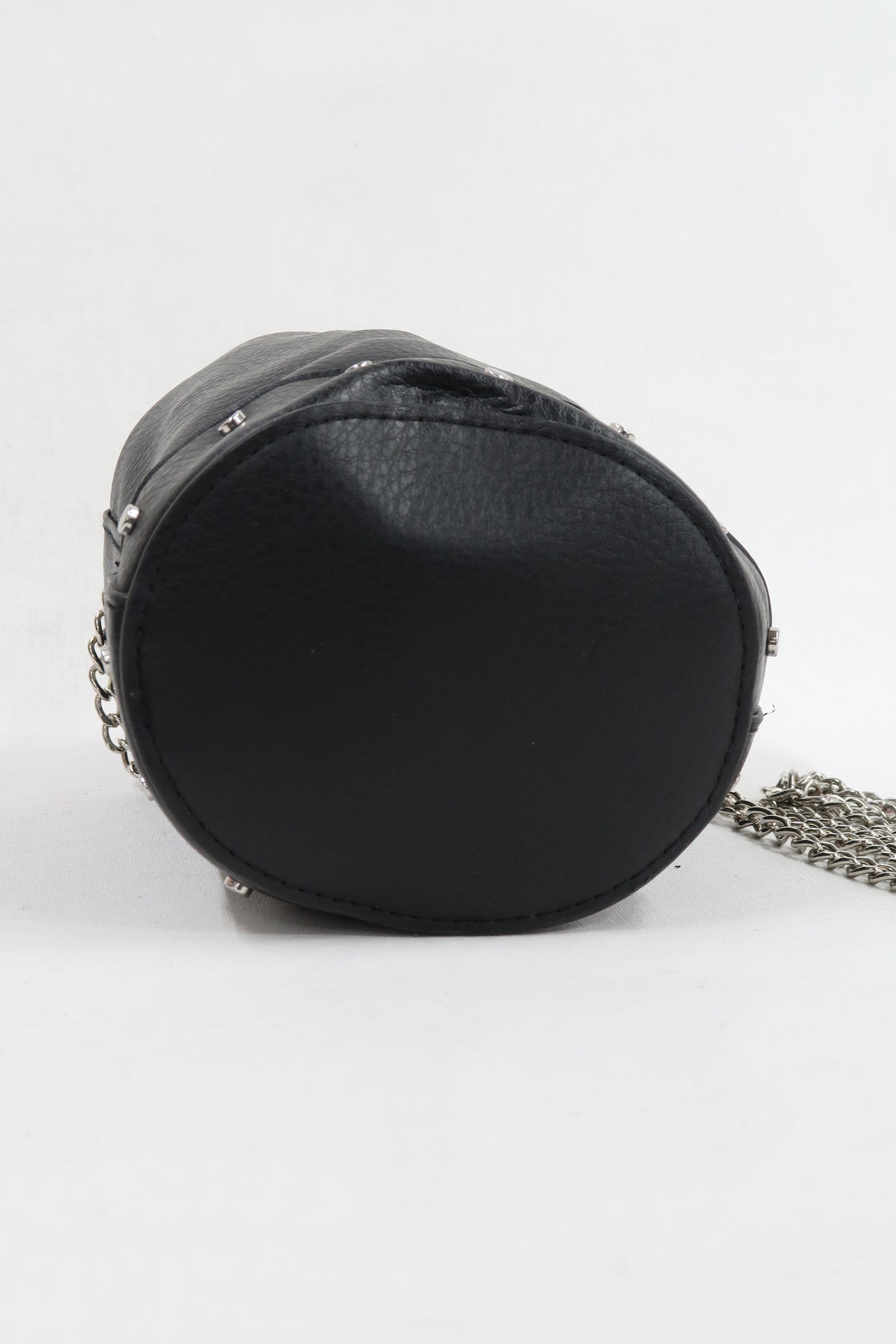 Besace noire cloutée - Bershka