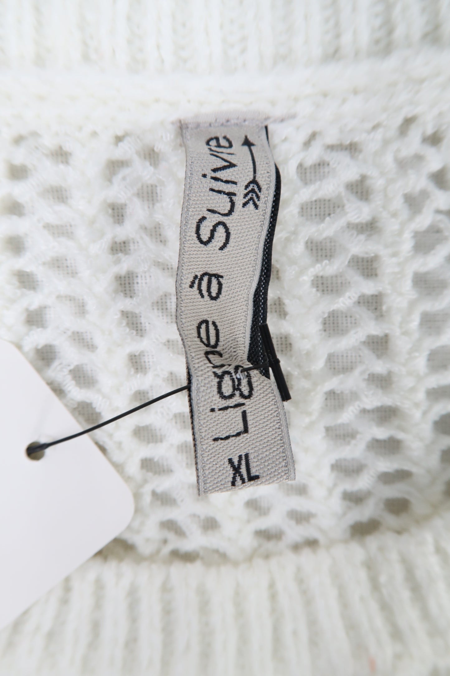 Pull blanc en crochet - Ligne à suivre - M