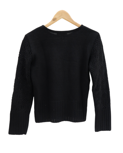Pull noir à manches en crochet - Armand Thiery - S