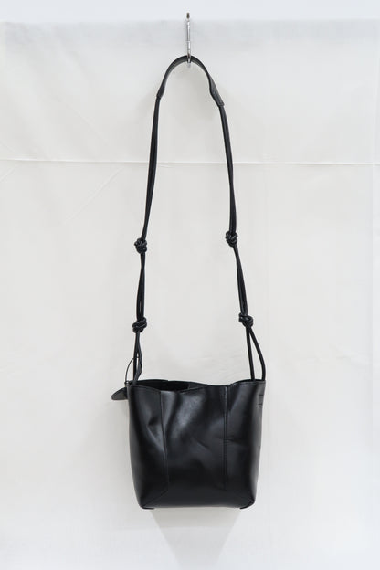 Sac à bandoulière noir vintage en vinyle
