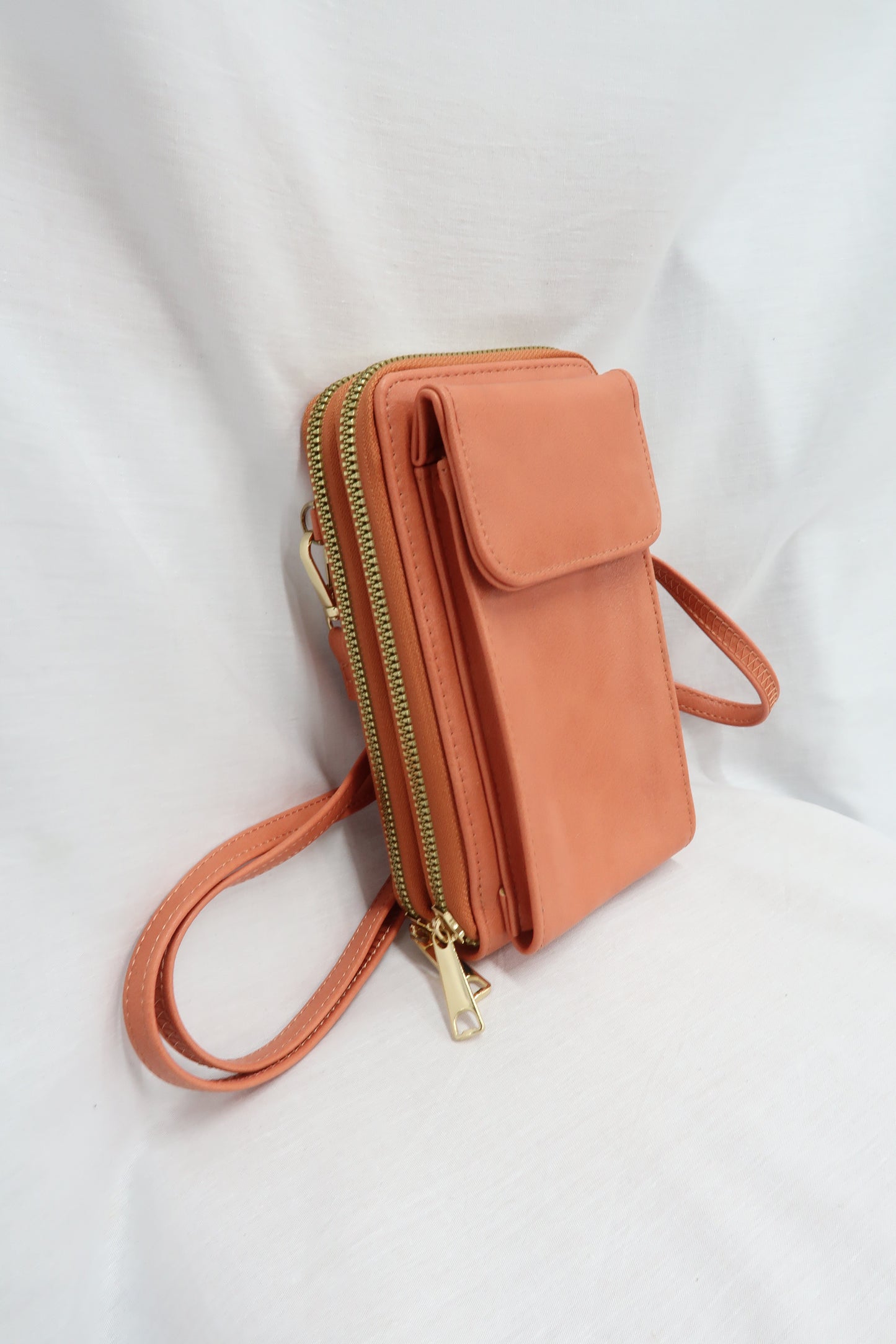 Portefeuille avec un pochette pour téléphone