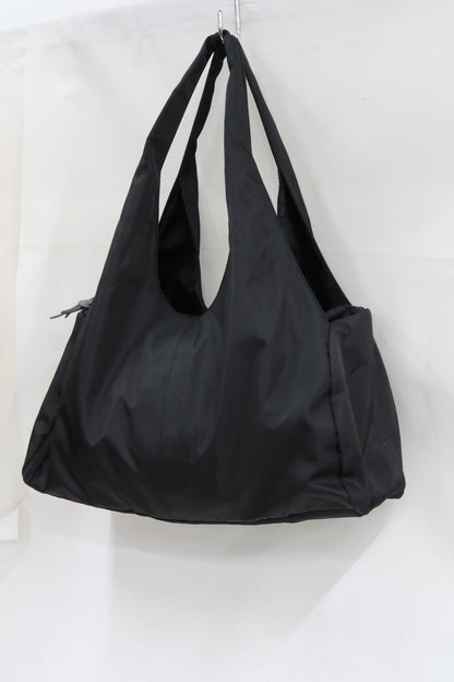Sac à main noir en tissu impérméble