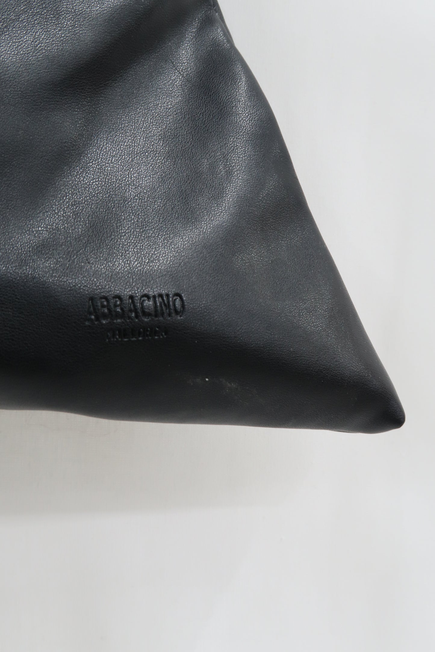 Sac à main noir en cuir triangulaire - Abbacino