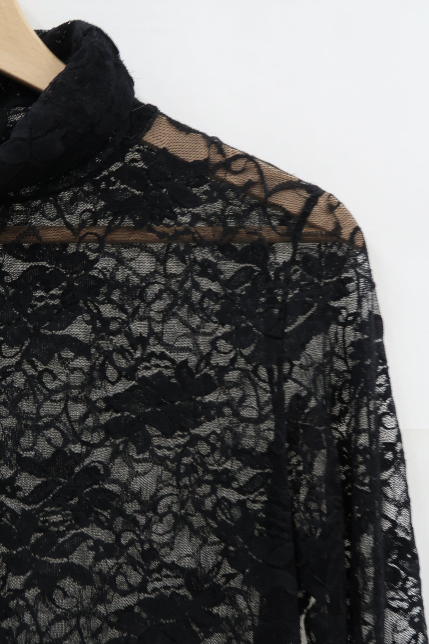 Haut noir en dentelle - Jacqueline Riu - M