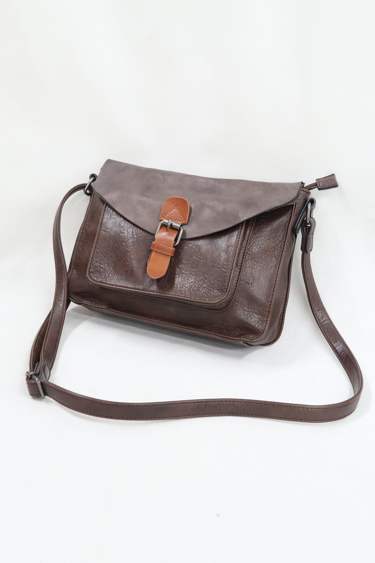 Sac à bandoulière effet cartable en cuir - Flora & Co