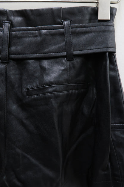 Short noir cintrée en simili cuir - Zara - S
